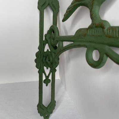 Green iron bird wall hanger, quilt, grape wall hanger