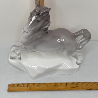 Noritake Nippon Toki Prancing Horse