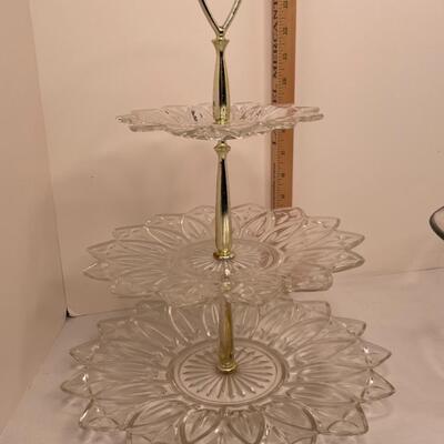 2 pieces glass bowl and 3 tiered glass shelves