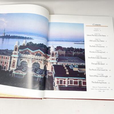 1985 â€œLIBERTY: THE STATUE AND THE AMERICAN DREAMâ€ LARGE HARDBACK BOOK