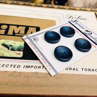 LOT 21:Vintage Cigar Box & Buttons