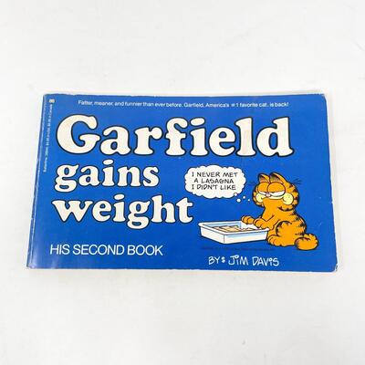 1981 â€œGARFIELD GAINS WEIGHTâ€ BY JIM DAVIS CARTOON BOOK