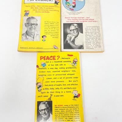 VINTAGE â€œFAMILY CIRCUSâ€ COMIC BOOK BUNDLE