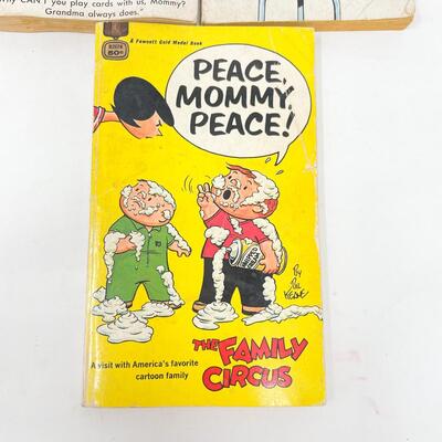 VINTAGE â€œFAMILY CIRCUSâ€ COMIC BOOK BUNDLE