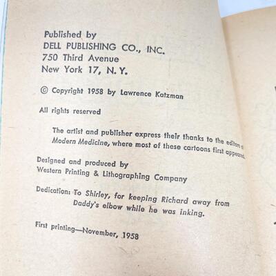 *1ST PRINTING* 1958 â€œNELLIE THE NURSEâ€ CARTOON BOOK