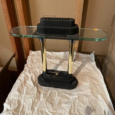 Desk lamp
