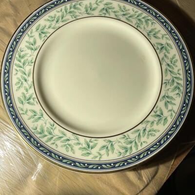 Set of China: Royal Doulton, "Oregon"