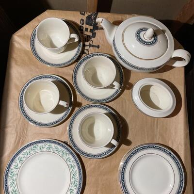 Set of China: Royal Doulton, "Oregon"