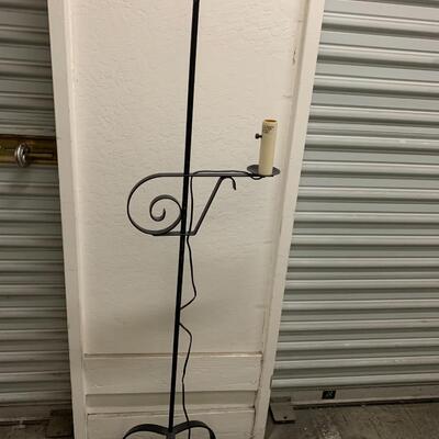 Bridge floor lamp