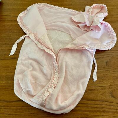 LOT 32:Vintage 1950s Baby Clothes