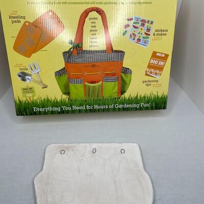 Garden Tote brand new, welcome plaque