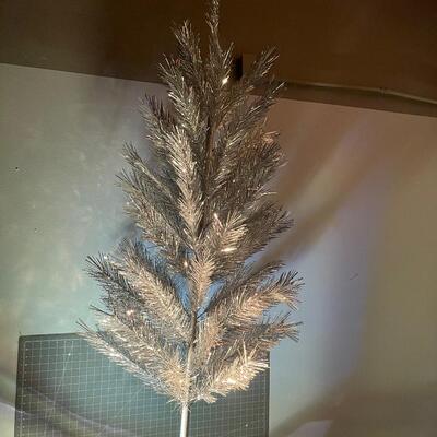 Aluminum Christmas Tree  w/Color Wheel