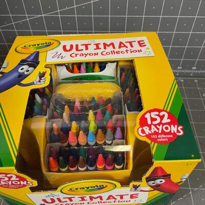 Crayola Ultimate Crayon Collection 