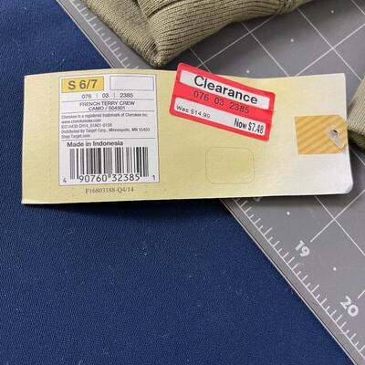 Size 6/7 Twin Camo Sweat Shirt 