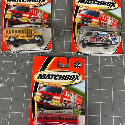 MATCHBOX (3) Vehicle Buses and Van 
