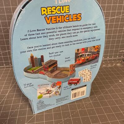 I love Rescue Vehicles 