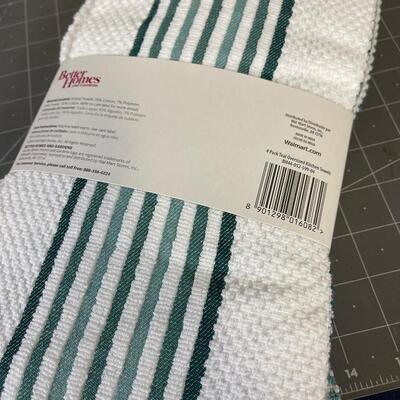 Teal Kitchen Towels NEW package of 4 