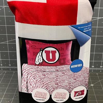 3 Piece Twin Set  U of U Sheets 