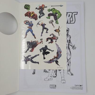 AVENGERS ACTIVITY BOOK / TATTO0 - NEW