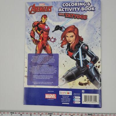 AVENGERS ACTIVITY BOOK / TATTO0 - NEW
