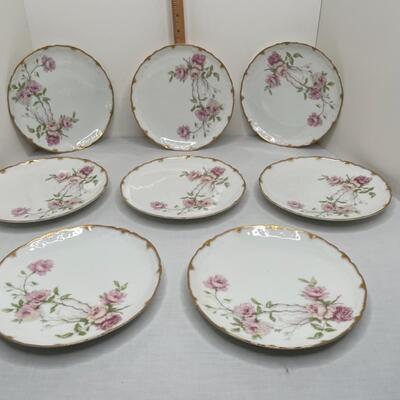 Vintage 8 Dessert/Salad Plated