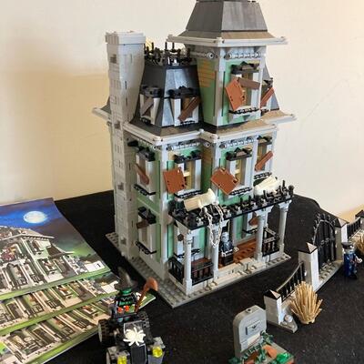 Lego Set 10228 Monster Fighters Haunted House with Instructions