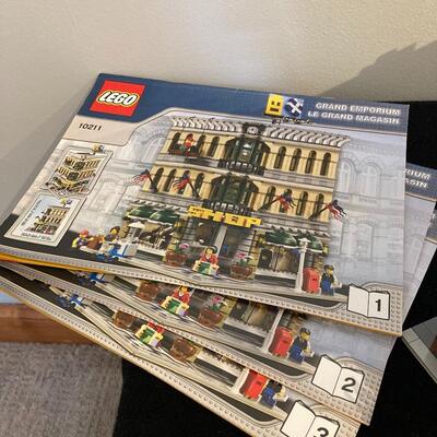 LEGO 10211 Creator Expert Grand Emporium with Instructions
