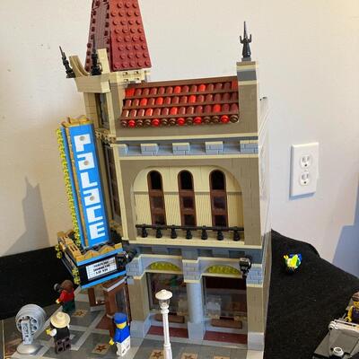 LEGO 10232 Palace Cinema With Instructions