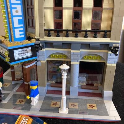 LEGO 10232 Palace Cinema With Instructions