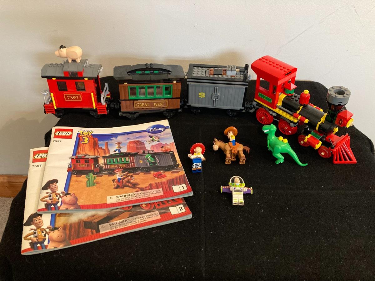 Lego Toy Story 7597 Western Train Chase With | EstateSales.org