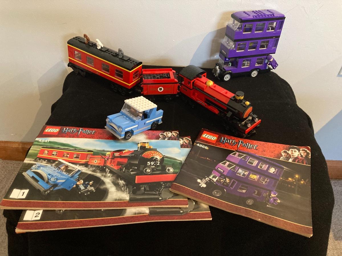 Lego 4841 Harry Potter Hogwarts Express With 4866 Puple Bus and