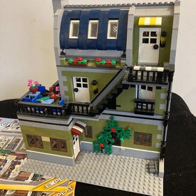 Lego Creator Expert Parisian Restaurant (10243) with Instructions