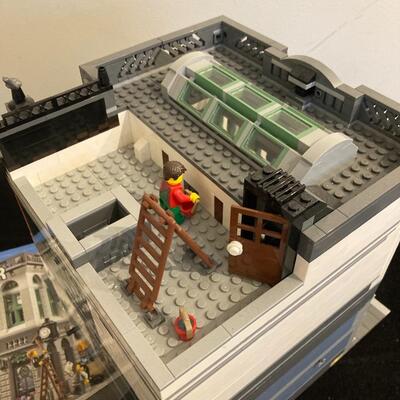 LEGO 10251 Creator Expert Brick Bank With Manual