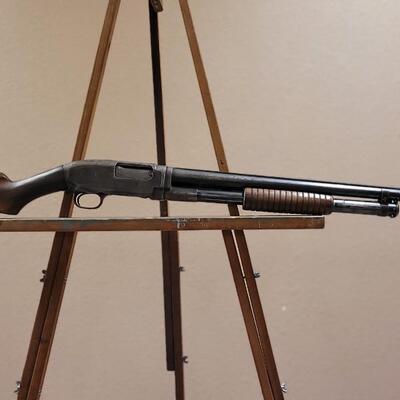 Lot 27: Vintage WINCHESTER Model 12 16-Gauge Pump Action Shotgun with Cutts Compensator Choke Tubes Lyman Gun Sight Corp