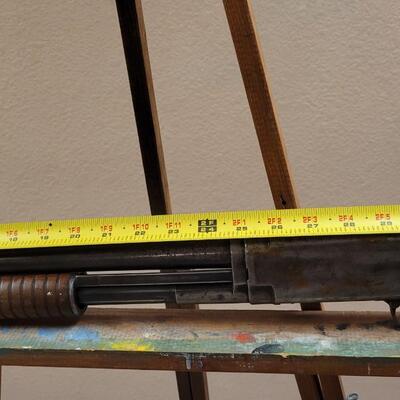 Lot 27: Vintage WINCHESTER Model 12 16-Gauge Pump Action Shotgun with Cutts Compensator Choke Tubes Lyman Gun Sight Corp
