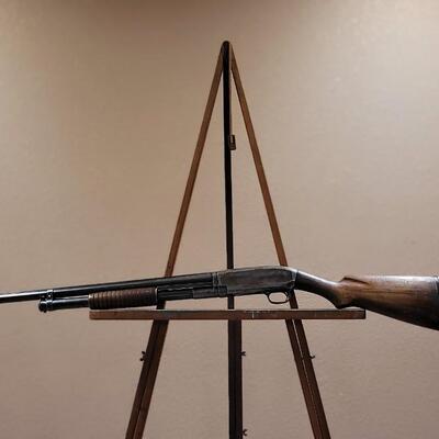 Lot 27: Vintage WINCHESTER Model 12 16-Gauge Pump Action Shotgun with Cutts Compensator Choke Tubes Lyman Gun Sight Corp