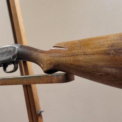 Lot 27: Vintage WINCHESTER Model 12 16-Gauge Pump Action Shotgun with Cutts Compensator Choke Tubes Lyman Gun Sight Corp