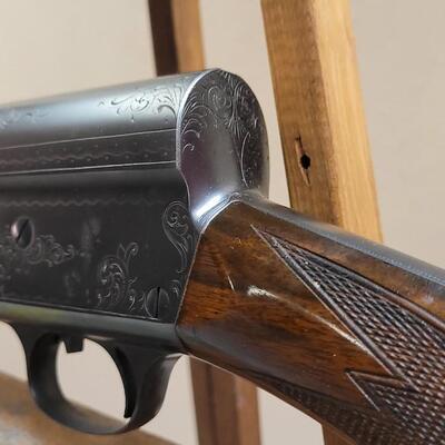 Lot 28: Vintage REMINGTON Model 11 Bowning AUTO 5 Semi Automatic Shotgun