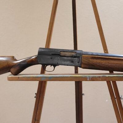 Lot 28: Vintage REMINGTON Model 11 Bowning AUTO 5 Semi Automatic Shotgun