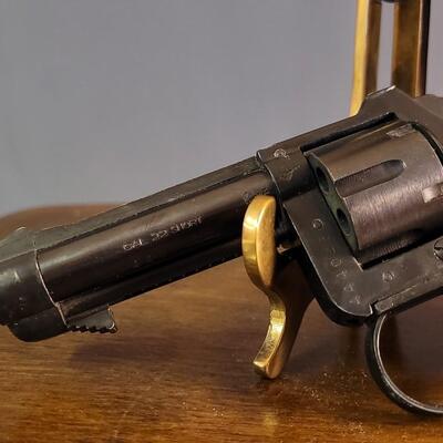 Lot 30: Vintage EIG .22 Short Concealed Carry Revolver w/ HUNTERS Leather Holster