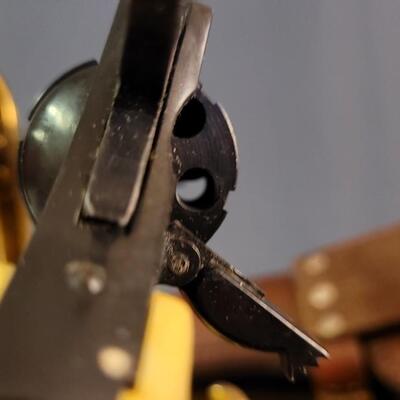 Lot 30: Vintage EIG .22 Short Concealed Carry Revolver w/ HUNTERS Leather Holster