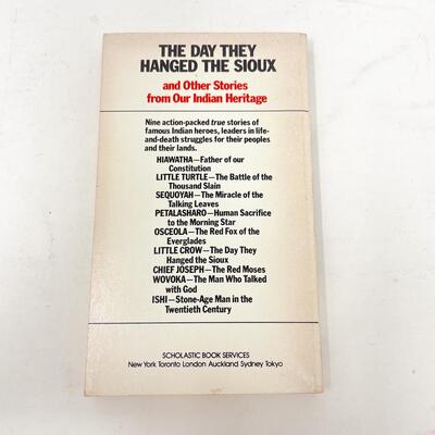 1974 â€œTHE DAY THEY HANGED THE SOUIXâ€ BY C. FAYNE PORTER PAPERBACK BOOK