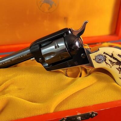 Lot 31: Vintage COLT Single Action Frontier Scout .22 LR Revolver w/ Original Presentation Case