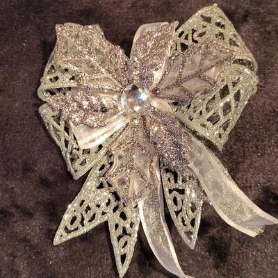Silver Bow Ornaments