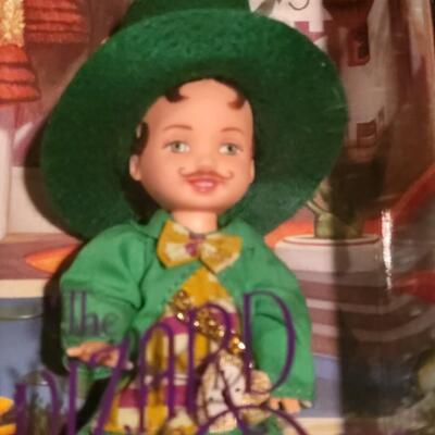 Barbie The Wizard Of Oz: Tommy and Kelly as Munchkins
