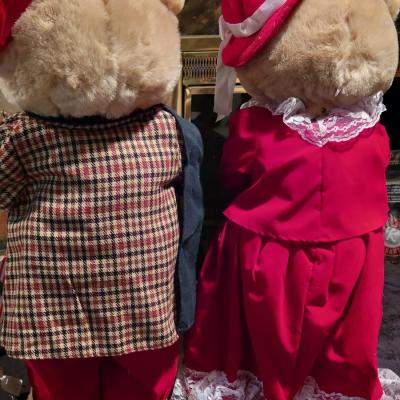 1996 Telco Motionettes 24 Inch Animated Figure Christmas Bear Girl and Boy Set