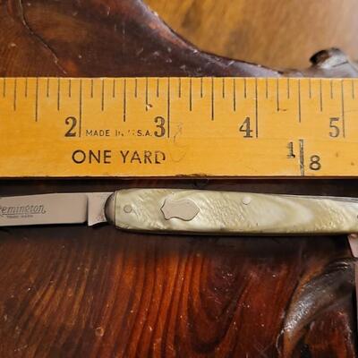 Lot 35: (3) Vintage Assorted Pocketknives