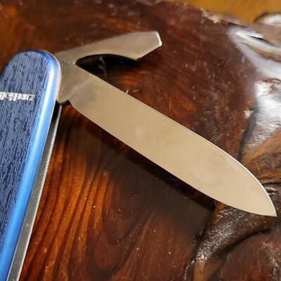 Lot 35: (3) Vintage Assorted Pocketknives