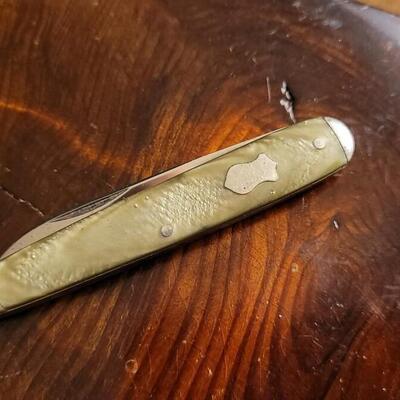 Lot 35: (3) Vintage Assorted Pocketknives