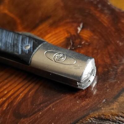 Lot 35: (3) Vintage Assorted Pocketknives